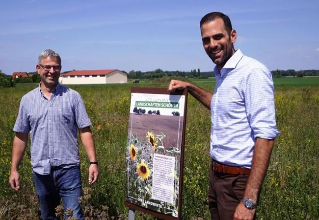 Maximilian Abstein VG Eich wirbt am Weltbauerntag für mehr Blühstreifen